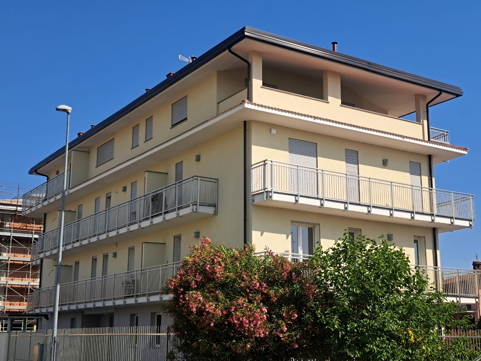 Edificio ultimato — dopo